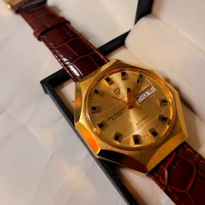 Vintage Jules Jurgensen Mechanical(Automatic) Day/Date 14k Solid Gold 17 Jewels